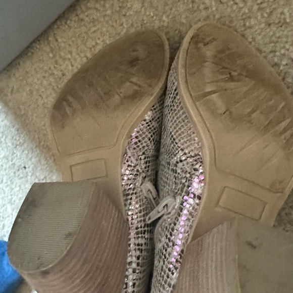 Booties - Picture 3 of 4